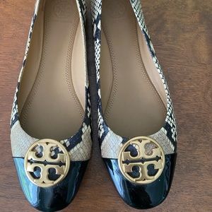 Tory Burch snakeskin, black patent flats, 8.5